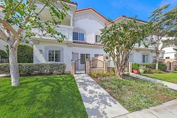 Pacific Breeze Townhomes — 30 unit community in Huntington Beach CA by NextGen Properties
